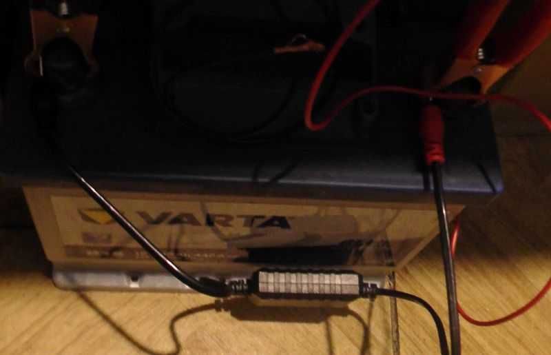 Tester monitor akumulatorów bluetooth 6-20V na smartfonie