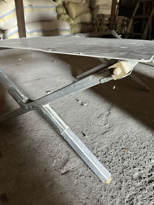 Розкладний  стіл  алюміній