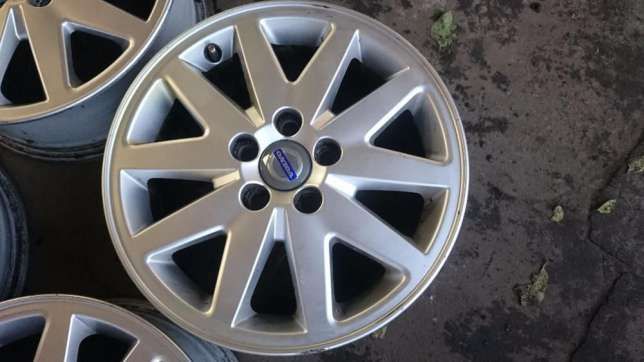 Alufelgi 16 Volvo S80 V60 V40 V50 S60 V70 XC70 C30 Ford 5x108