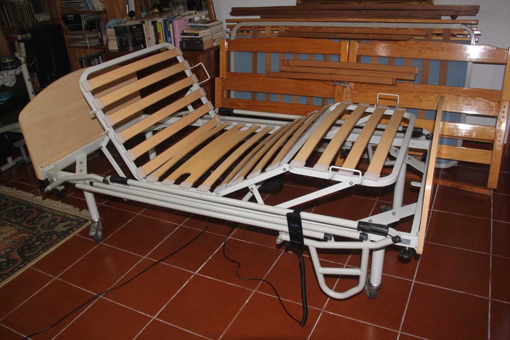 Cama Articulada Elétrica com Colchão Anti-Escaras – Excelente Estado