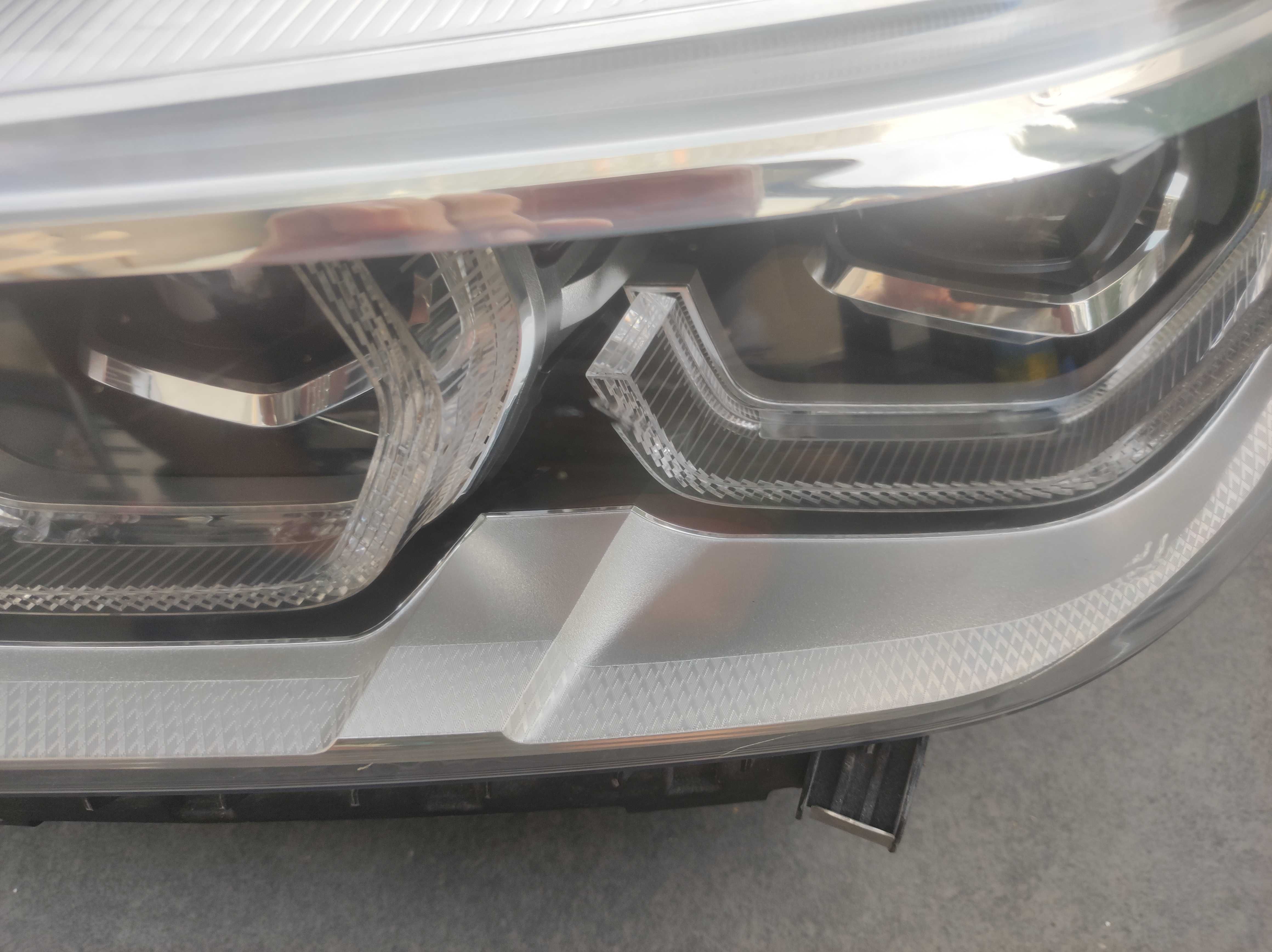 Lampa lewa lewy przednia przód BMW X3 G01 X4 G02  full Led adaptiv
