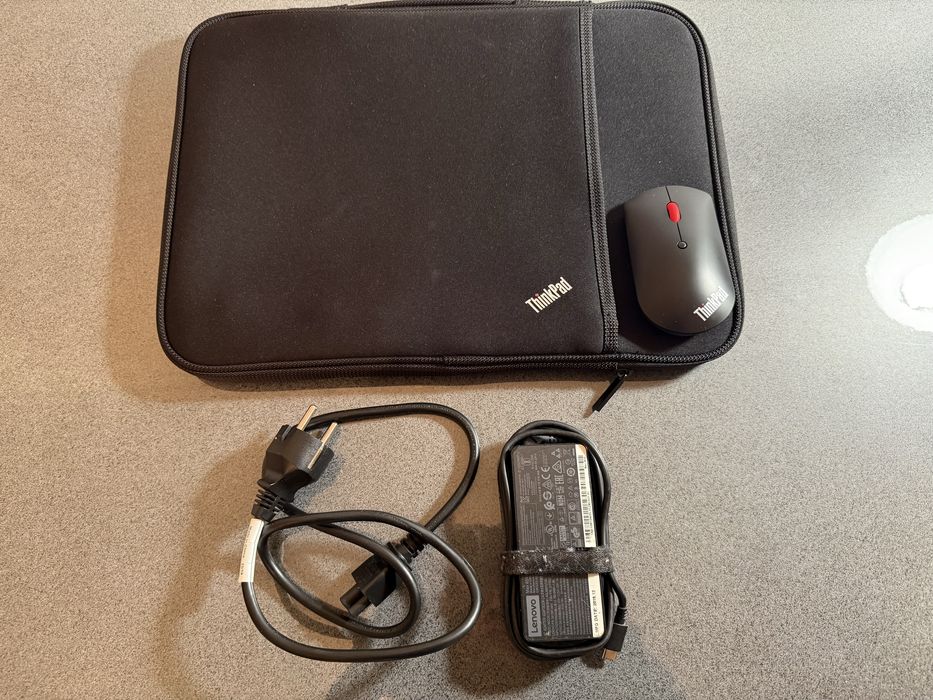 Lenovo ThinkPad T490 i7 32GB RAM como novo!! Oferta rato e sleeve!