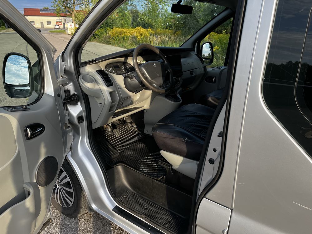 Renault trafic 8 os 1.9 dci