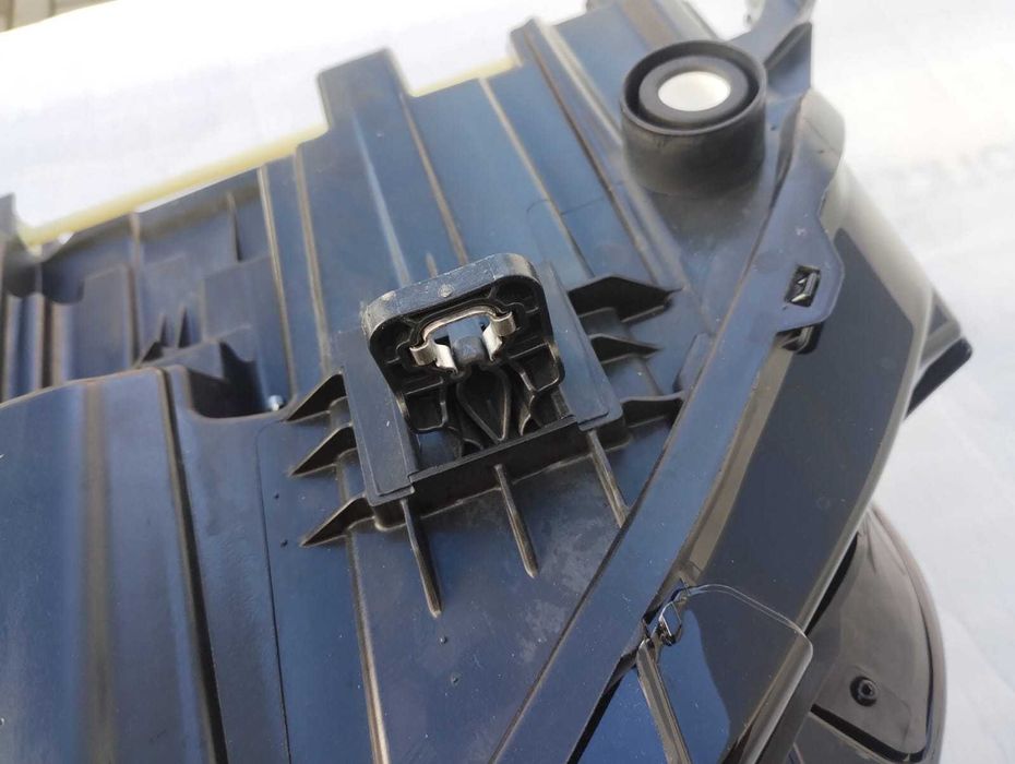 Lampa prawy przód + ślizg Audi Q4 E-TRON 89A FULL LED MATRIX