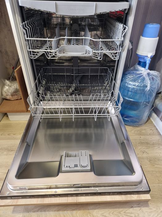 Вбудована посудомийна машина BOSCH SMV25EX00E