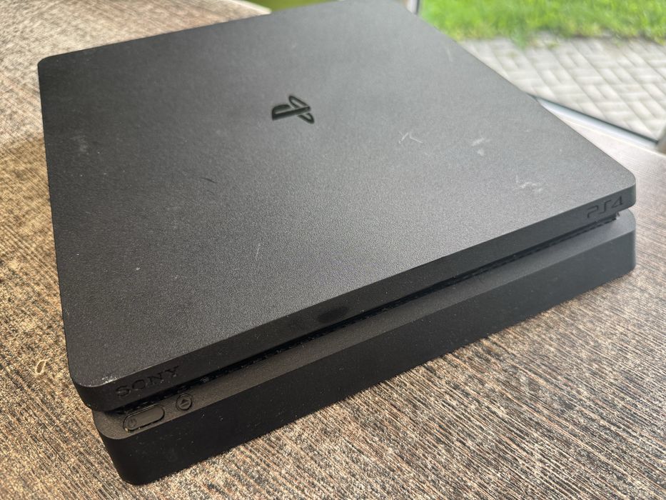 Konsola Sony PS4 slim 500gb CUH-2116B + pad