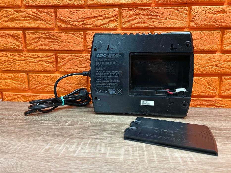 ДБЖ (ИБП) APC Back-UPS ES 550VA/ потужність: 550 ВА, 330 Вт/ ПІД АКБ