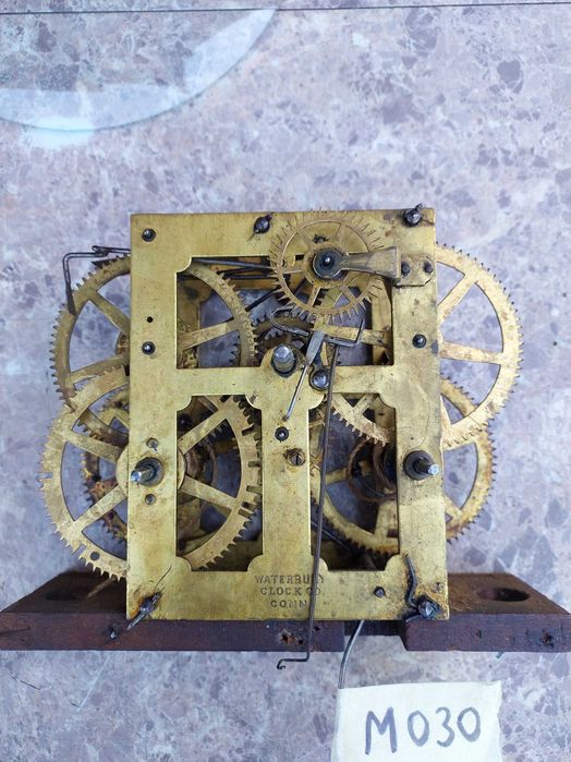 M030 Mechanizm starego zegara ściennego amerykański waterbury