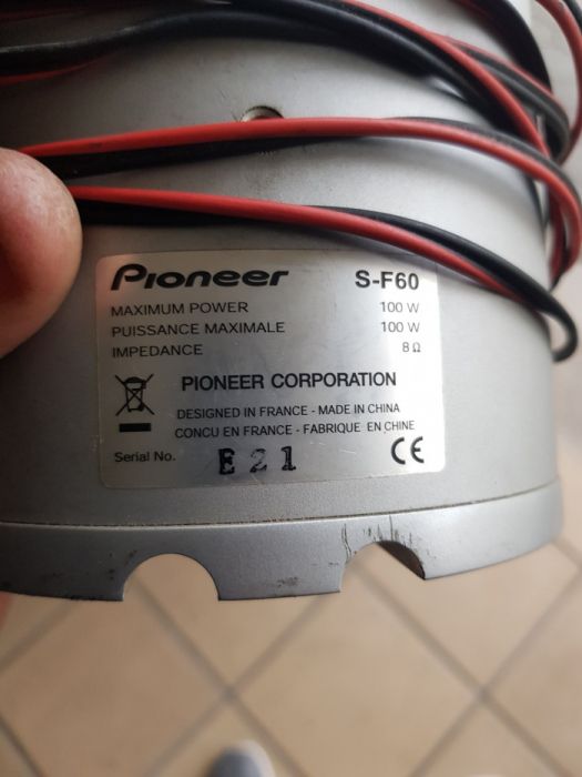 Colunas pioneer em bom estado