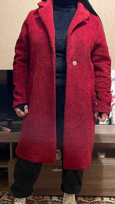 Пальто для девушек и женщин