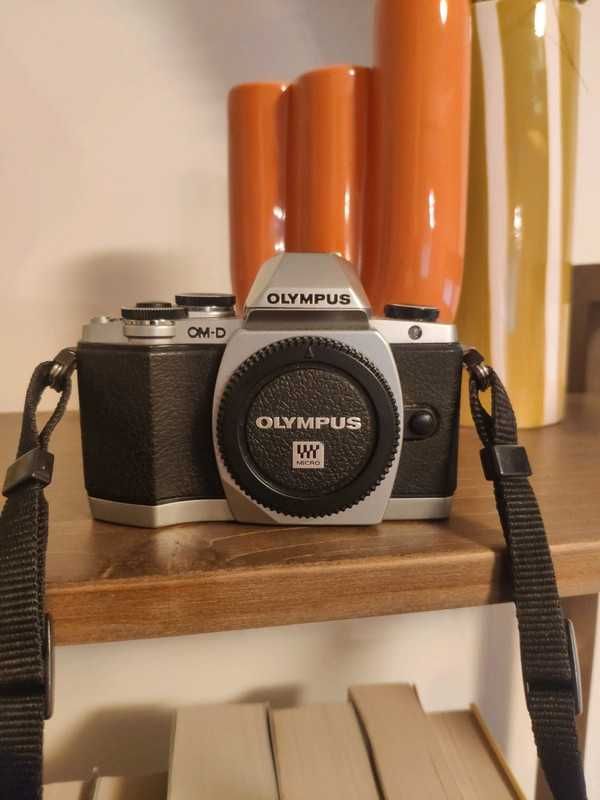 Olympus OM-D E-M10 Mk1 Mirrorless Camera