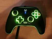 Kontroler PowerA Xbox Series Pad przewodowy Enhanced Spectra świecący
