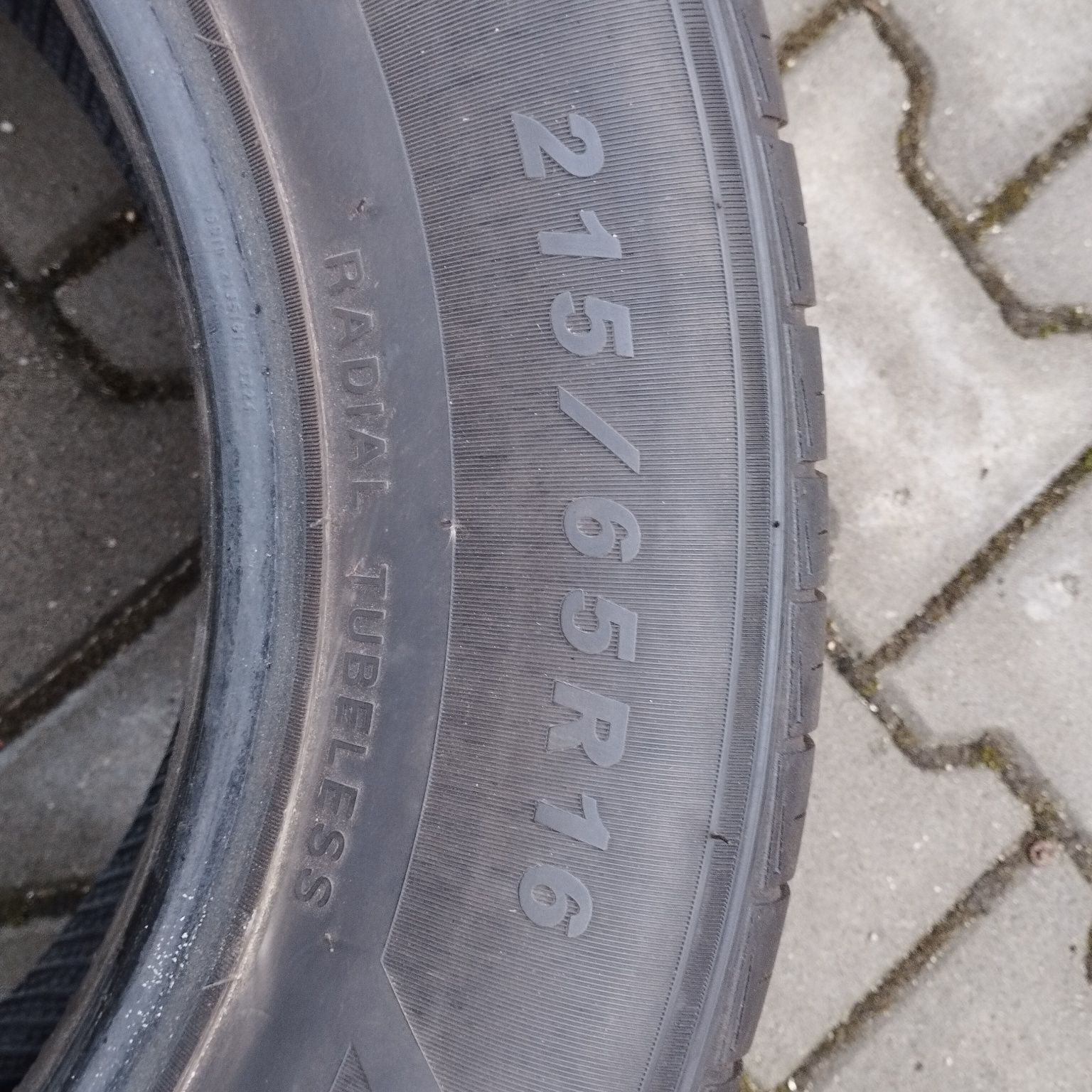 Opony 4x lato 215x65x16 Radialne