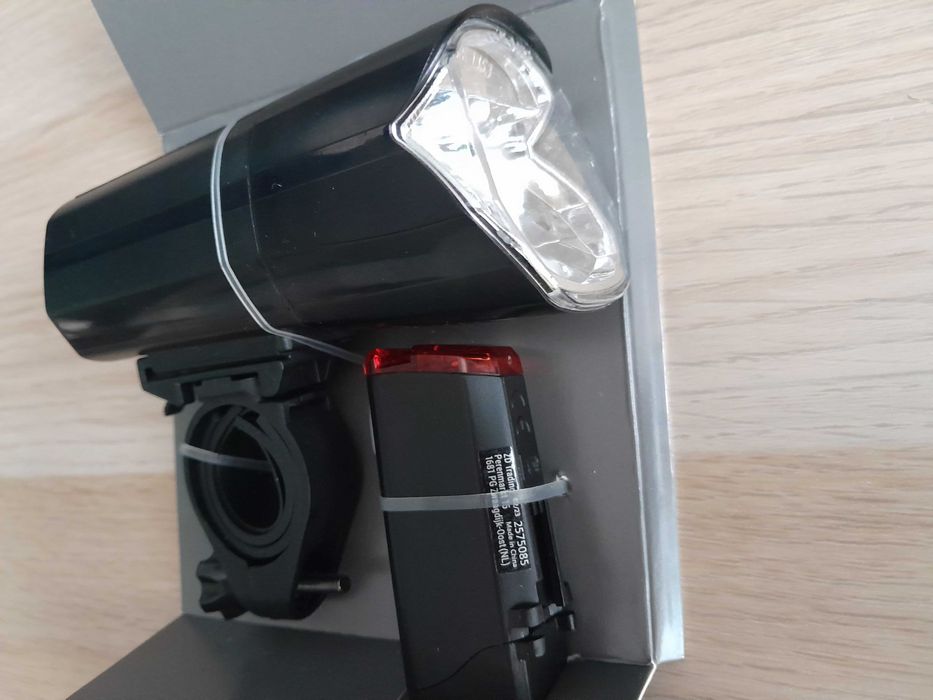 Zestaw lampek rowerowych- nowy !/przód-tył/ Walfort z bateriami