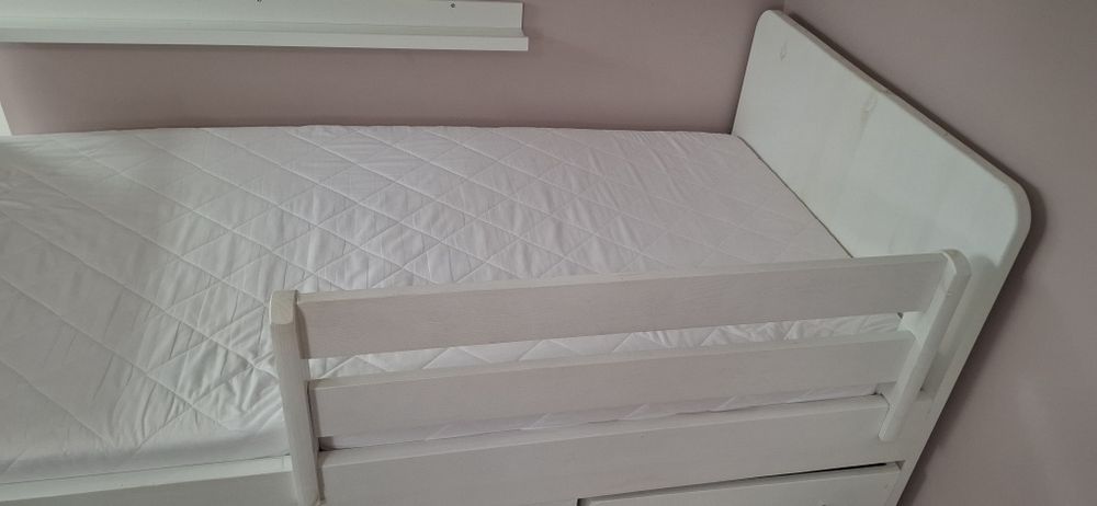 Łóżko drewniane solidne