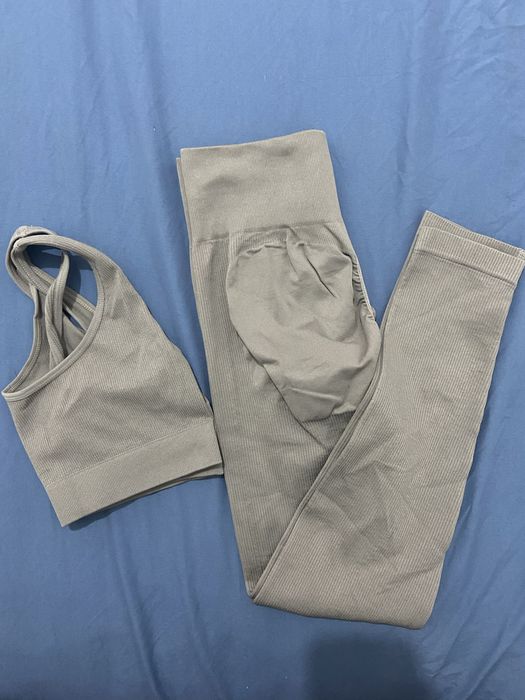 Conjunto gym cinzento