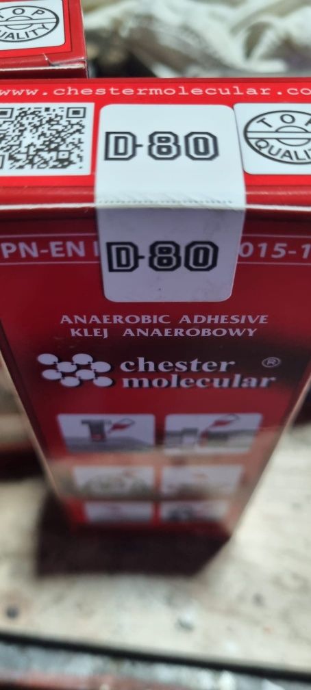 Klej Chester Molecular D-80 3 sztuki nowe