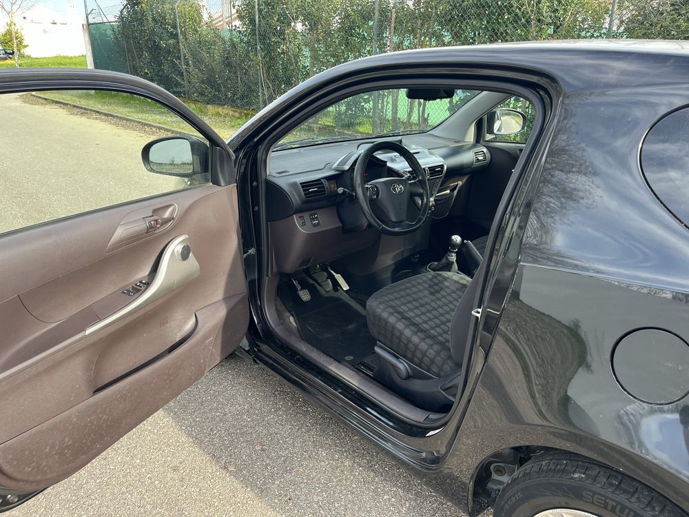 Toyota IQ 1.4 DID