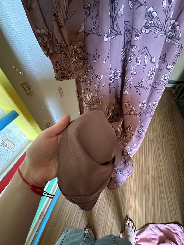 Летнее платье sinsay M розовое в цветочек