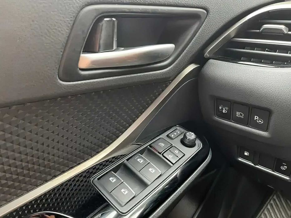 Toyota C-HR Hybrid Executive      2019