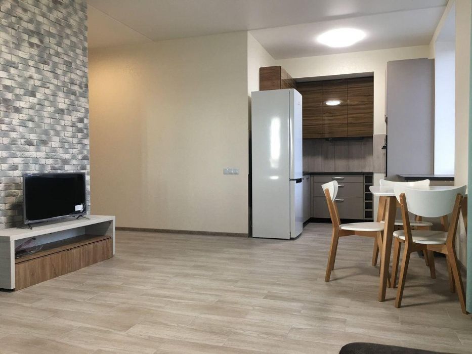 Продається житлове приміщення вул. Гайова 3