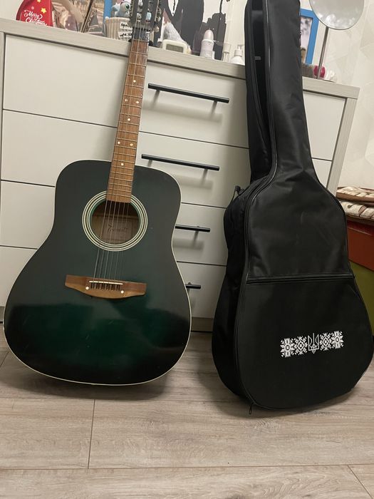 Гитара Trembita в подарок чехлом утеплением