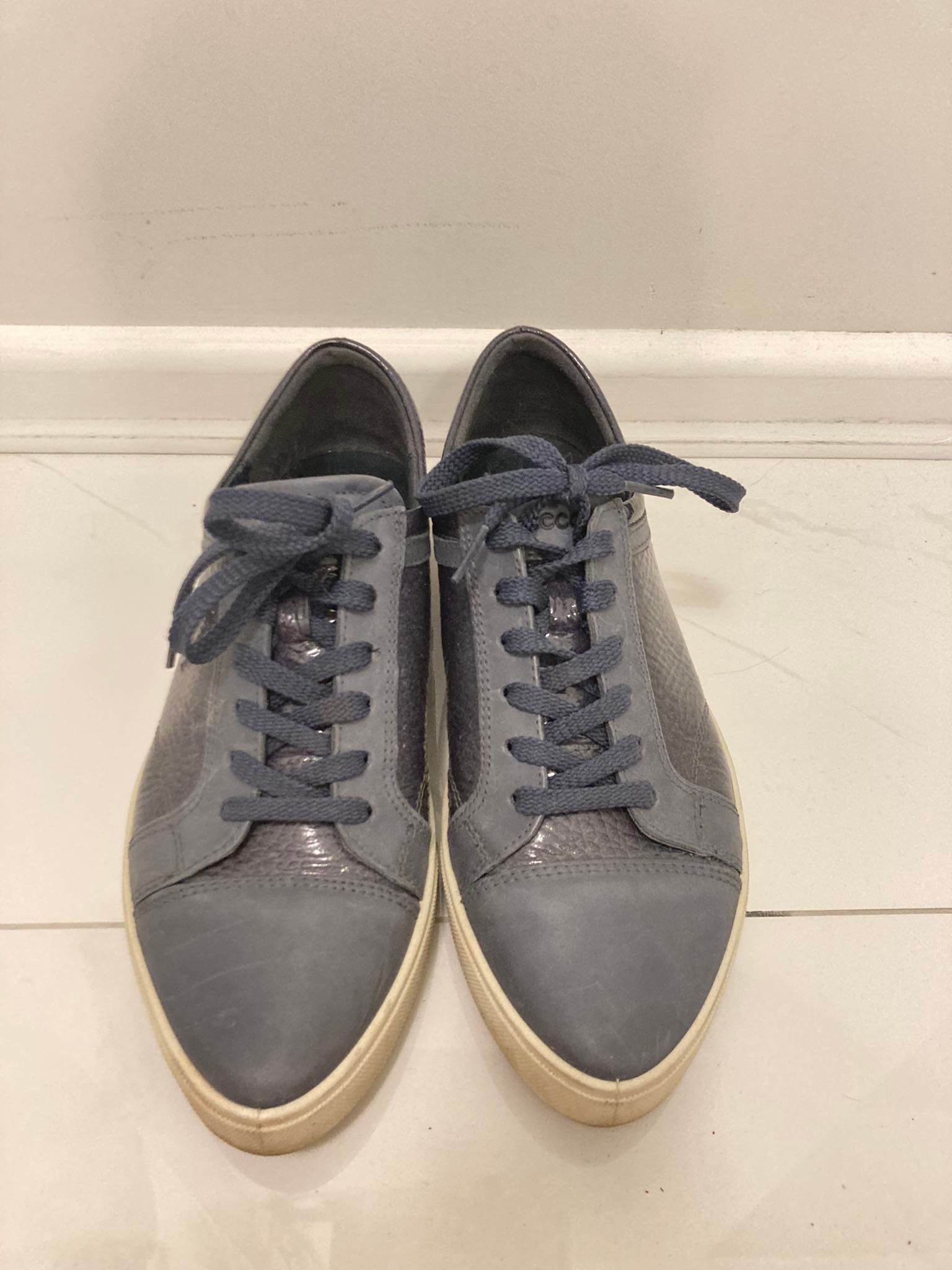 Sneakersy Ecco, rozmiar 39, bardzo wygodne