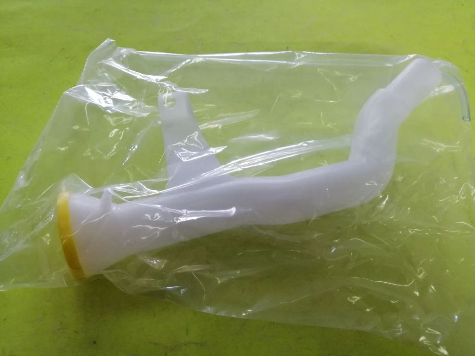 Bucal Tubo do reservatório da agua do limpa vidros da Nissan D22 Navara NOVO