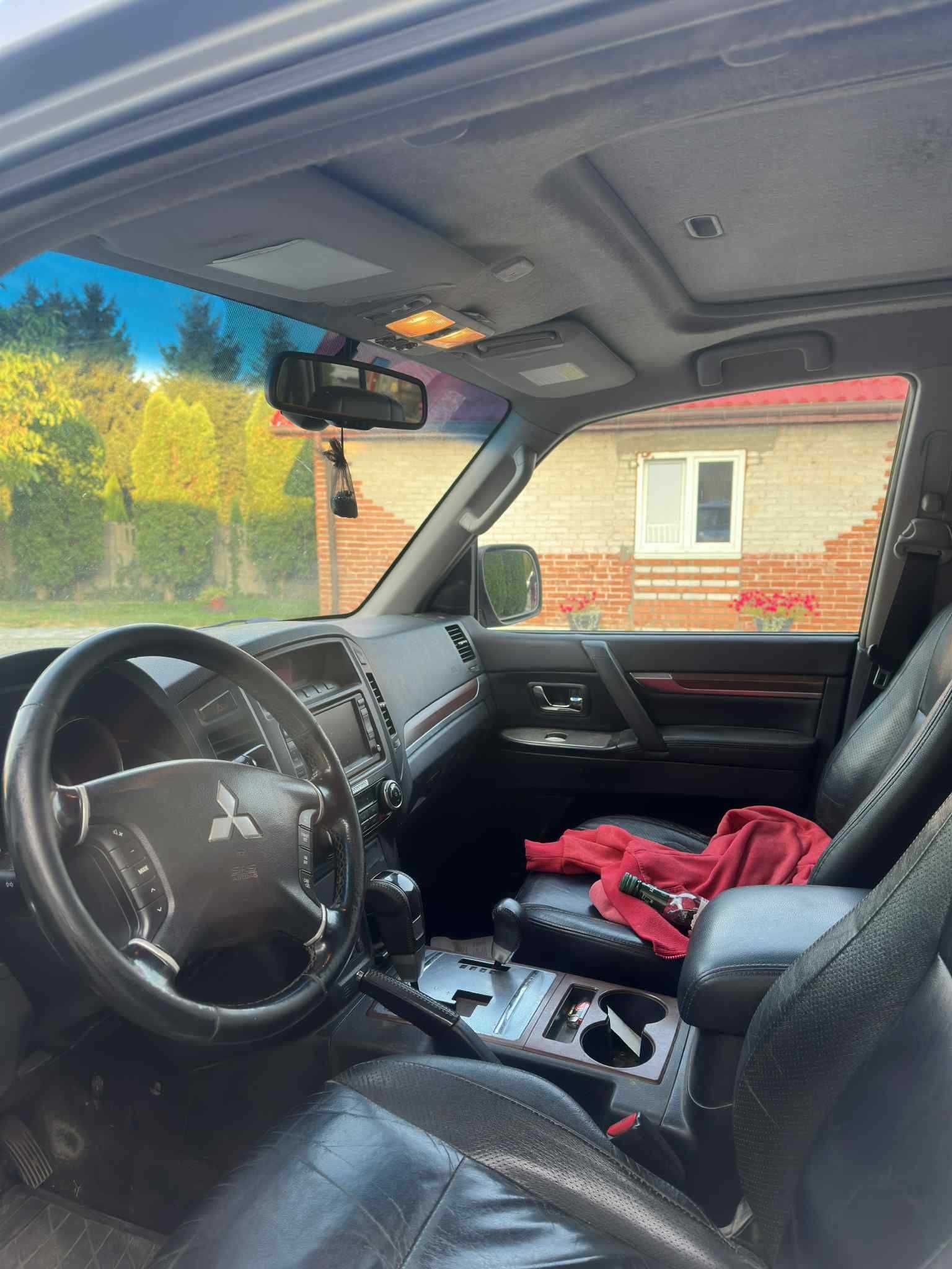 Sprzedam Mitsubishi Pajero 4 - 3,2DID