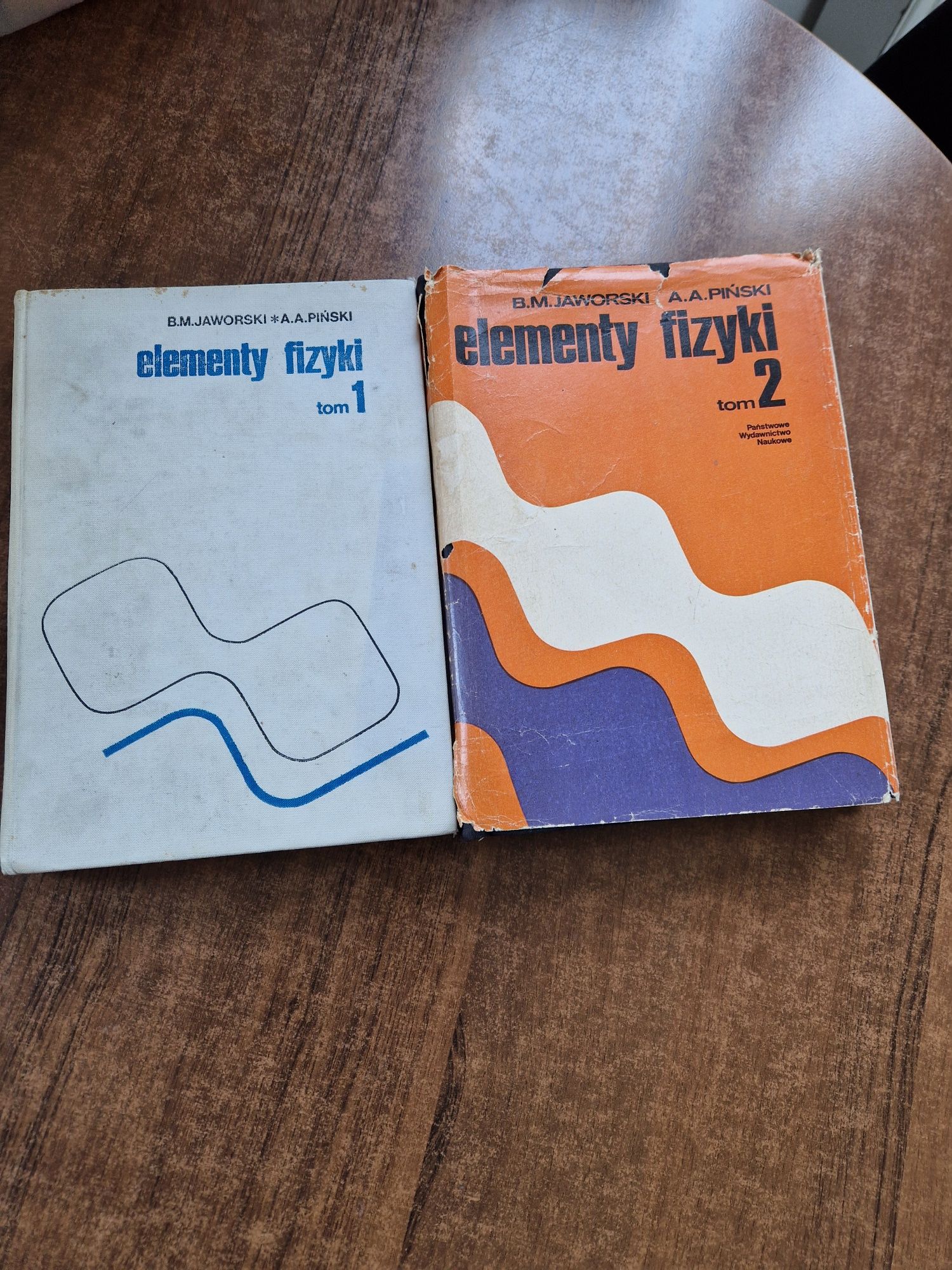 Elementy fizyki tom 1i 2,  B.M. Jaworski