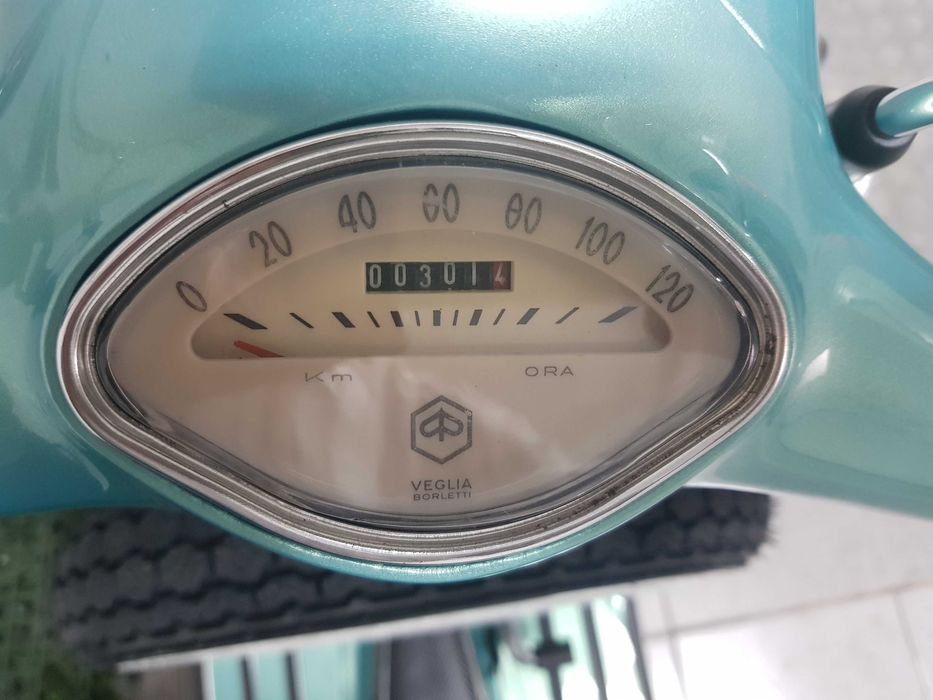 Atenção colecionadores de Vespas clássicas-Pérola para a vossa coleção