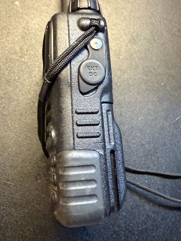 Радіостанція Yaesu VX-7R