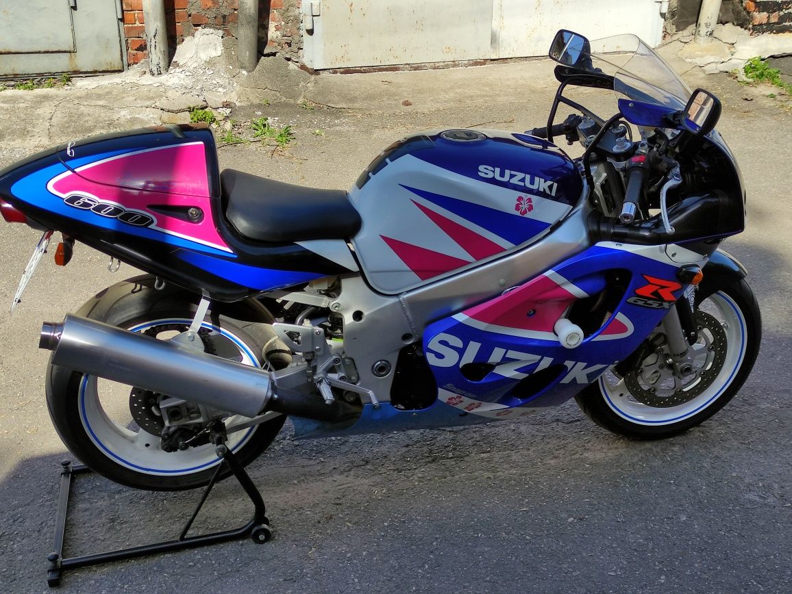 Suzuki GSX 600 R Srad  Свіжо пригнаний.