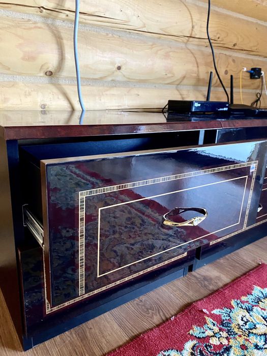 Тумба под телевизор или прикроватные тумбы