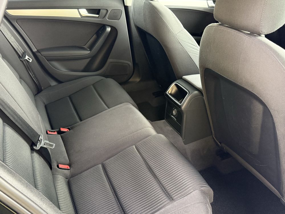 Audi A4_B8_17 Alusy_Bezwypadek_LED_2.0 TDI -Manual_Mega Zadbana!!