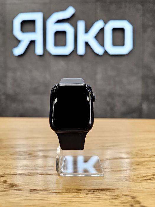 Вживані Apple Watch SE 2 44mm Midnight у відмінному стані