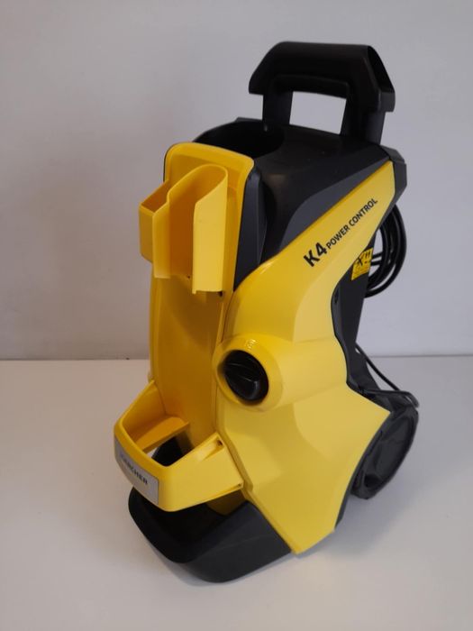 Karcher K4 Power Cntrol 
Stan bardzo dobry 100% sprawna 
Sprzedaję to