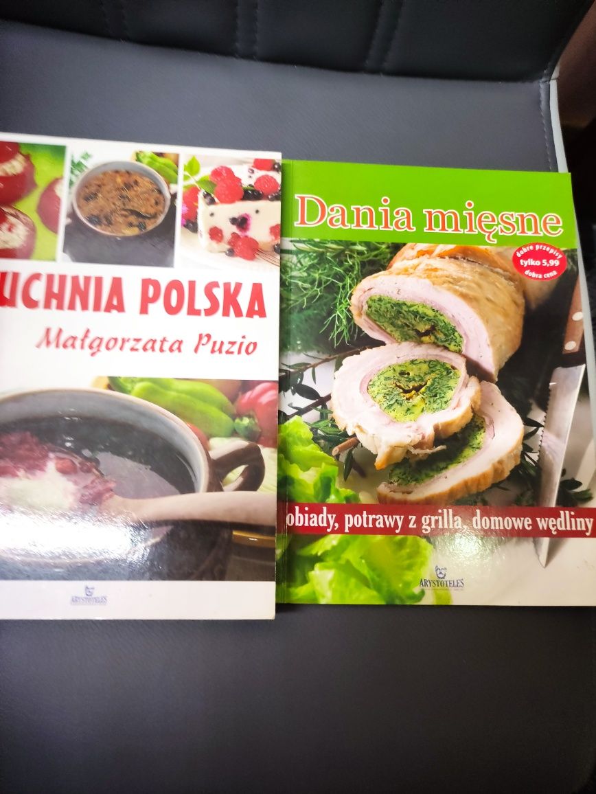 Dwie książki kucharskie