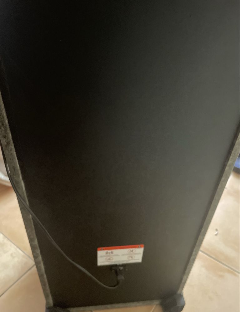 Vendo Lg xboom Ong em perfeito estado nem nenhum detalhe, descrição