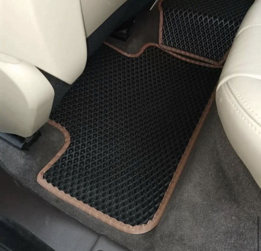 Автомобільні килимки ЕВА з 3d бортами від виробника | Доставка в Рівне