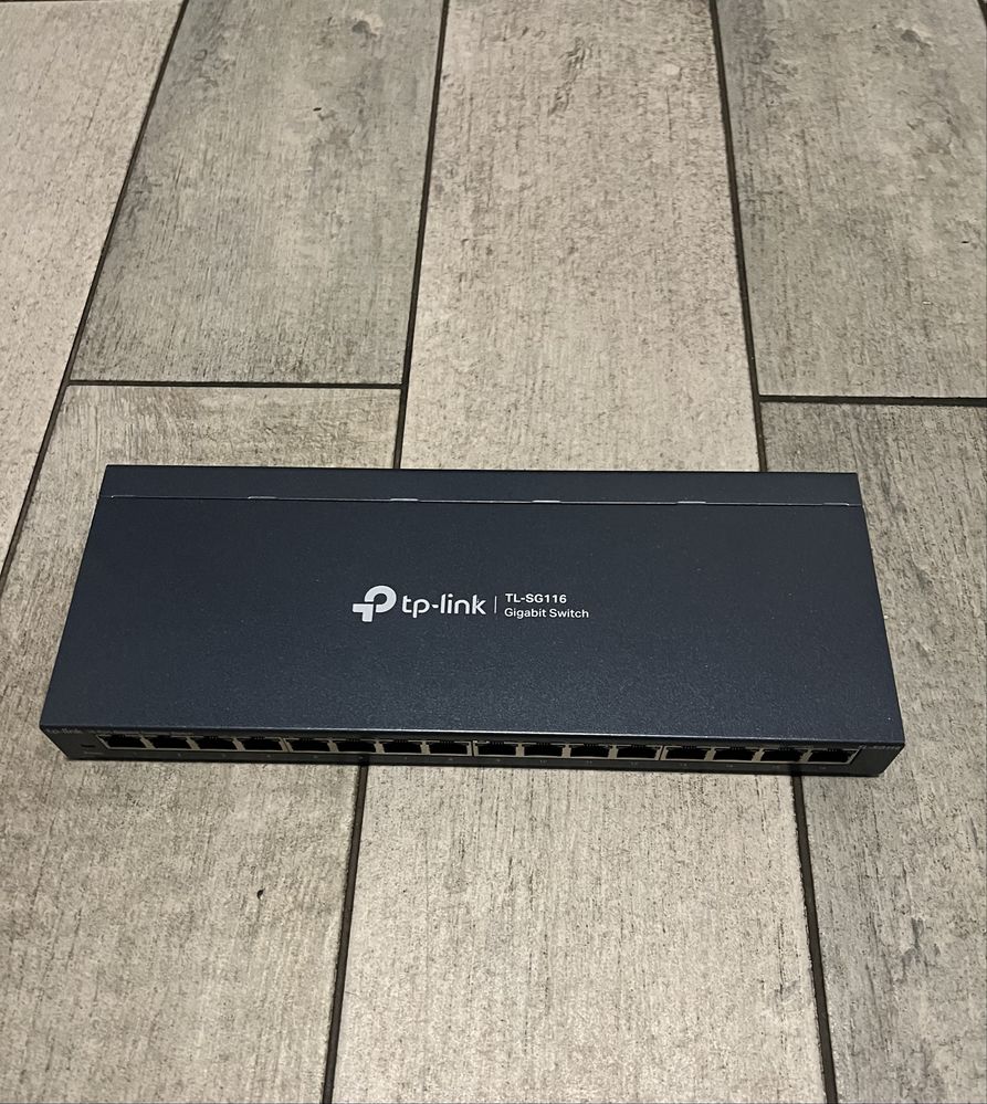 Комутатор Switch TP-Link TL-SG116