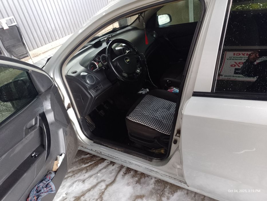 Продам Авео 2008г.в 1.5 газ-бензин 2700