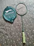 Raquete de badminton