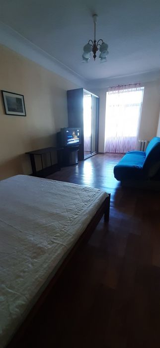 Сдам  1 к  Сталинка, р-н Площади. Правый берег.