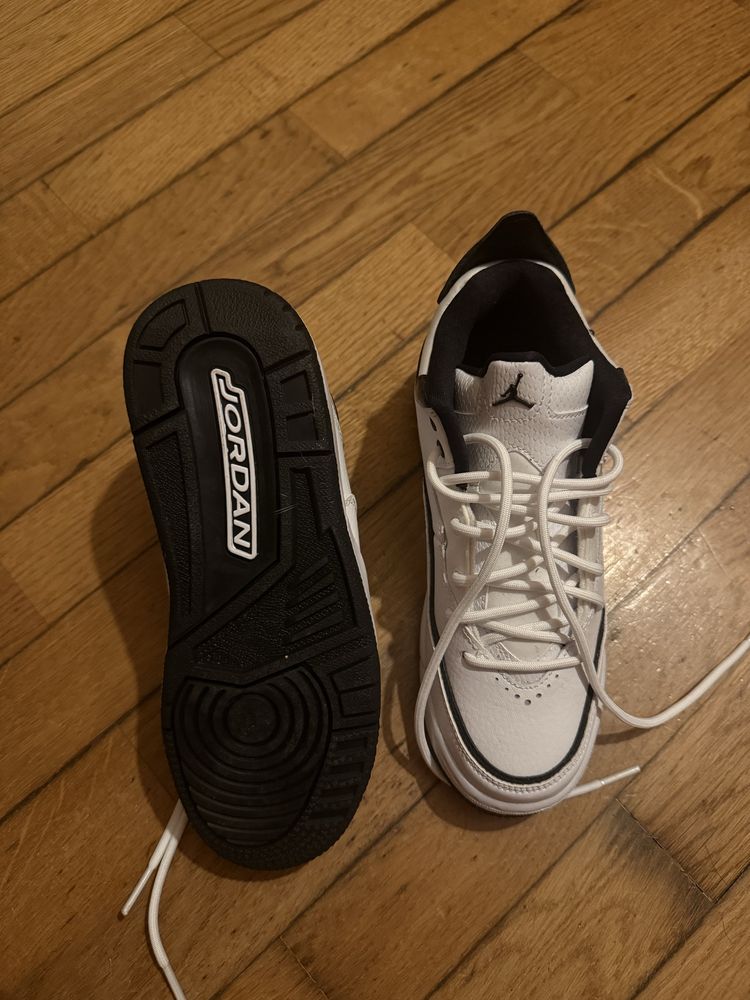 Nike jordan novos
