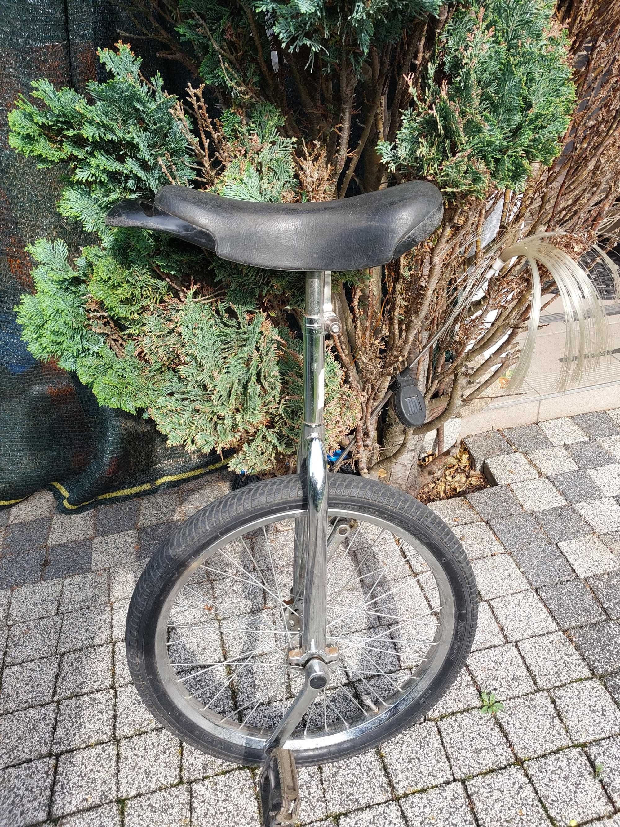 2 rowery. damka i monocykl /390 i 190 zł/.
