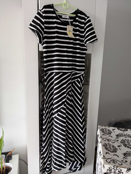 Sukienka Reserved paski M/L