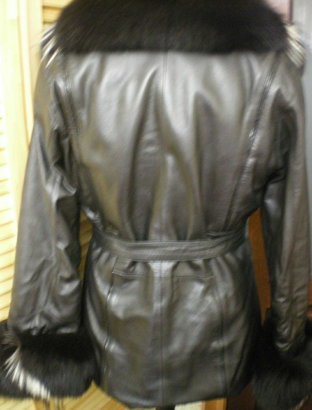 ОБМЕН женская кожаная куртка производства Турция