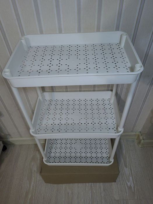 Полочки на колёсиках .Уценка.  Етажерка . Стеллаж . Пластиковая етажер