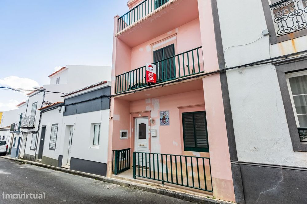 Moradia T4 - Rua do Passal (Centro de Ponta Delgada)